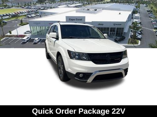 White 2015 Dodge Journey Crossroad