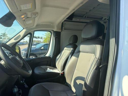 Bright White Clearcoat 2023 RAM ProMaster 2500 High Roof