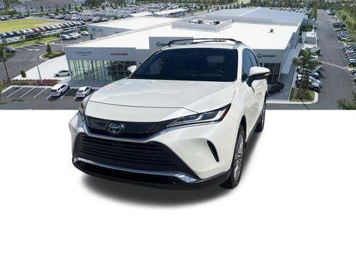 Blizzard Pearl 2022 Toyota Venza XLE