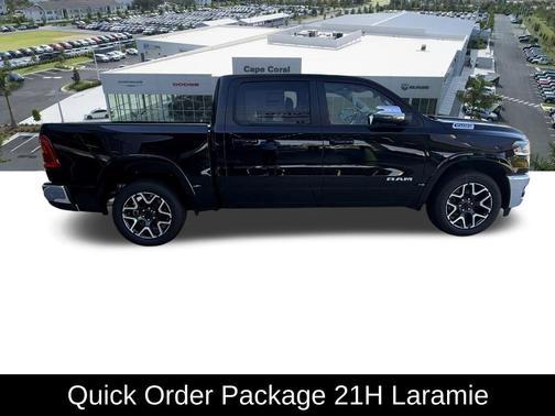 Diamond Black Crystal Pearlcoat 2026 RAM 1500 Laramie