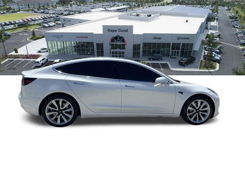 Pearl White Multi-Coat 2018 Tesla Model 3 Long Range