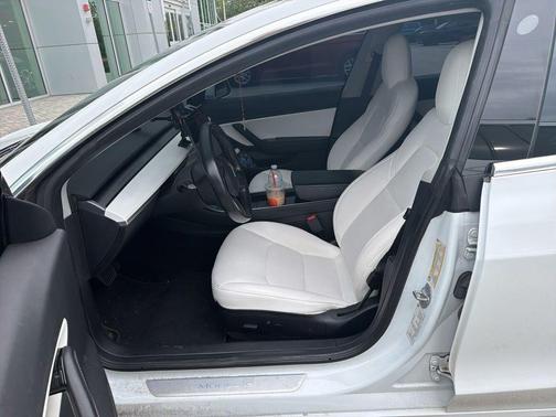 Pearl White Multi-Coat 2018 Tesla Model 3 Long Range