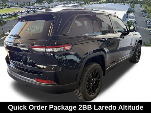 2026 Jeep Grand Cherokee Altitude