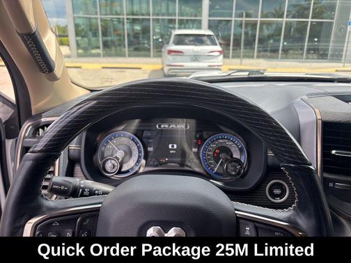 Ivory White Tri-Coat Pearlcoat 2020 RAM 1500 Limited