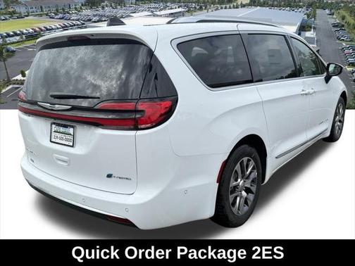 2025 Chrysler Pacifica L