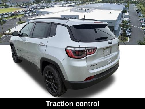 Silver Zynith Metallic Clearcoat 2026 Jeep Compass Sport