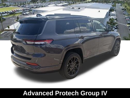 baltic gray metallic clearcoat 2026 Jeep Grand Cherokee L Summit