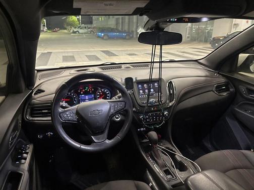 Summit White 2022 Chevrolet Equinox FWD RS