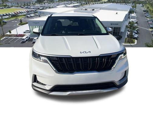Snow White Pearl 2022 Kia Carnival LXS