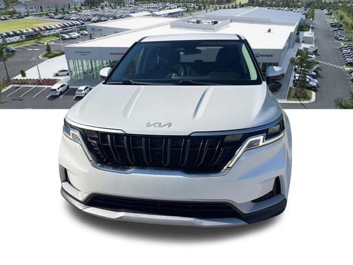 Snow White Pearl 2022 Kia Carnival LXS