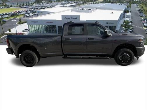 2025 RAM 3500 Big Horn Crew Cab 4x4 8' Box