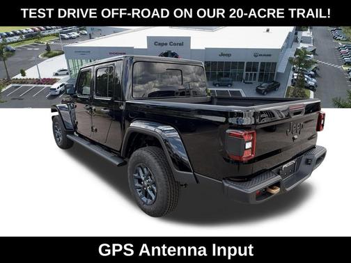 Black Clearcoat 2026 Jeep Gladiator 85th Anniversary Edition