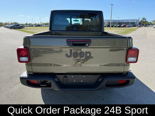 2026 Jeep Gladiator Sport