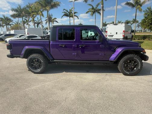 2026 Jeep Gladiator Willys 4x4