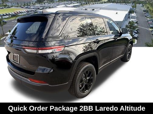 2026 Jeep Grand Cherokee Altitude