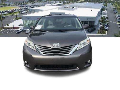 2014 Toyota Sienna XLE