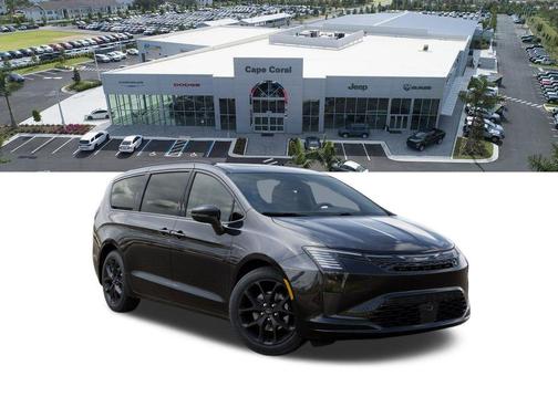 Diamond Black Crystal Pearlcoat 2027 Chrysler Pacifica Limited