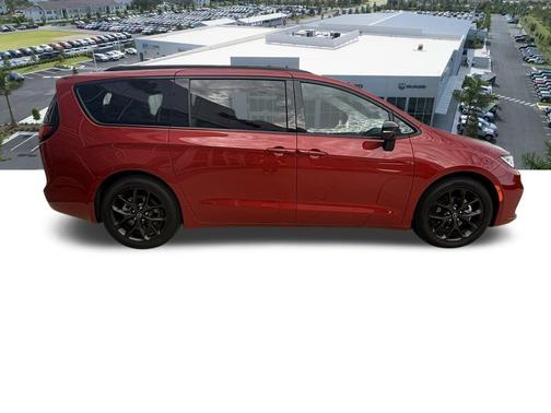 2025 Chrysler Pacifica Limited