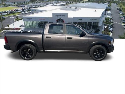 2024 RAM 1500 Classic Warlock Crew Cab 4x2 5'7' Box