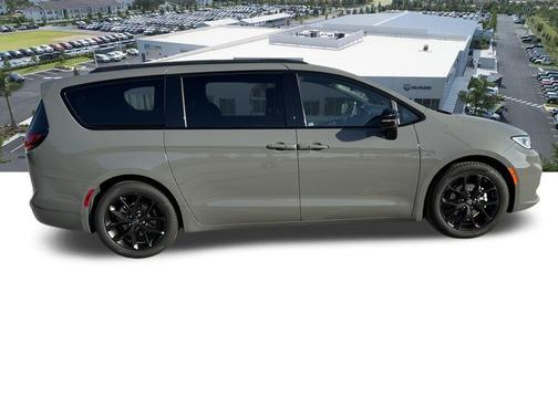 2025 Chrysler Pacifica Limited