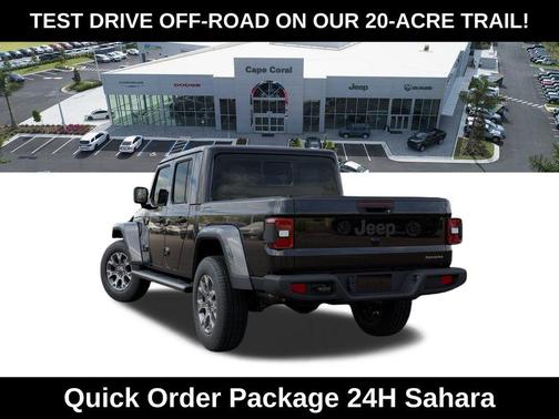 Black Clearcoat 2026 Jeep Gladiator Sahara 4x4