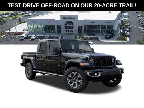 Black Clearcoat 2026 Jeep Gladiator Sahara 4x4