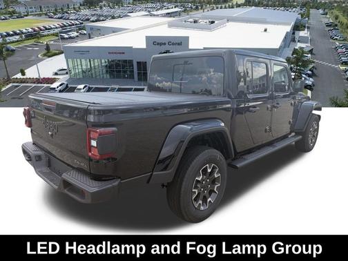 Black Clearcoat 2026 Jeep Gladiator Sahara 4x4