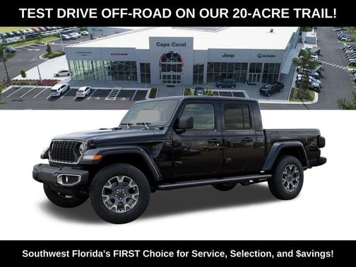 Black Clearcoat 2026 Jeep Gladiator Sahara 4x4