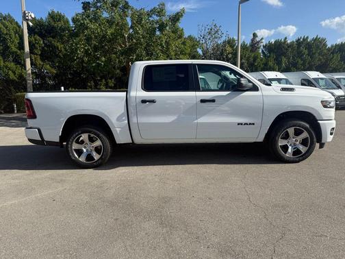 2026 RAM 1500 Express