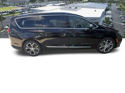 2026 Chrysler Pacifica L