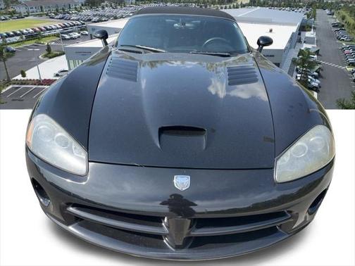 2004 Dodge Viper SRT10