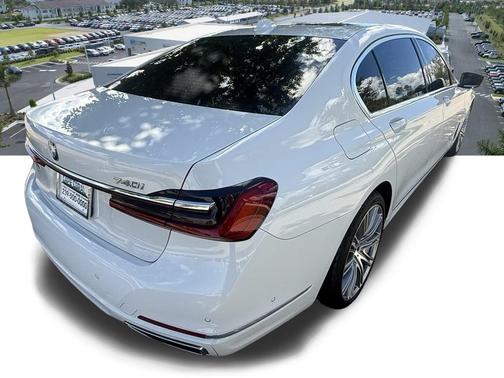 2022 BMW 740 i