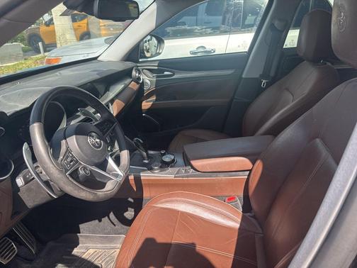 2018 Alfa Romeo Stelvio Sport