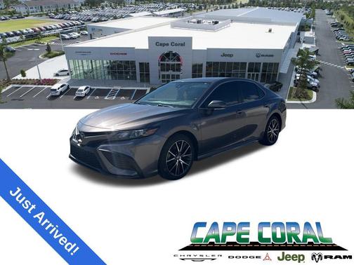 2022 Toyota Camry SE