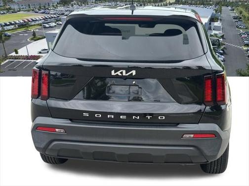 2022 Kia Sorento LX