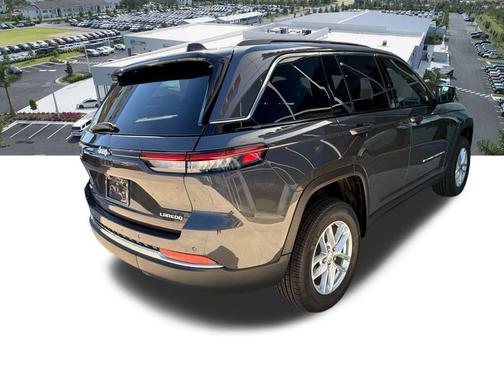 2026 Jeep Grand Cherokee Laredo