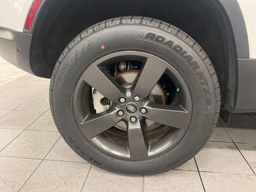 2023 Land Rover Defender 110 Standard