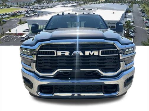 2025 RAM 2500 Tradesman Crew Cab 4x4 6'4' Box