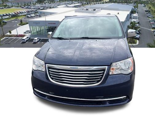 2016 Chrysler Town & Country Limited