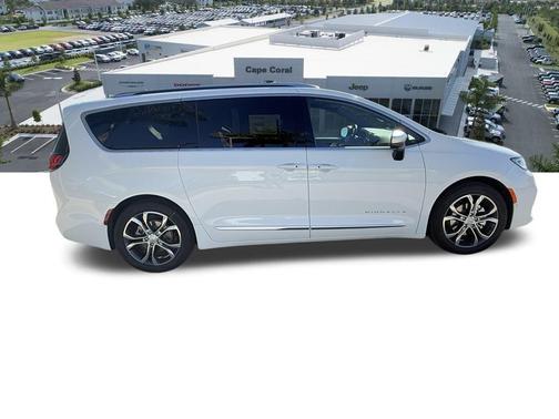 2026 Chrysler Pacifica L