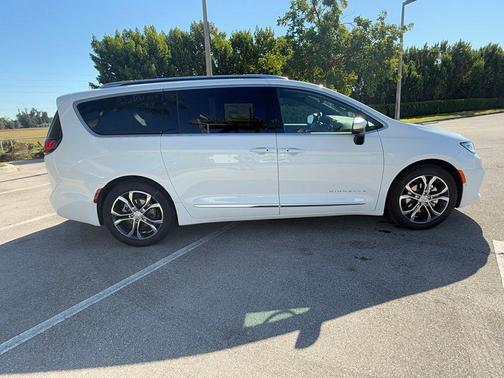 2026 Chrysler Pacifica L