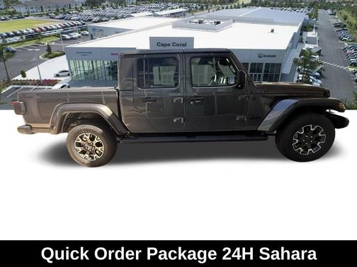 Granite Crystal Metallic Clearcoat 2026 Jeep Gladiator Sahara 4x4