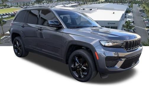 2022 Jeep Grand Cherokee Altitude