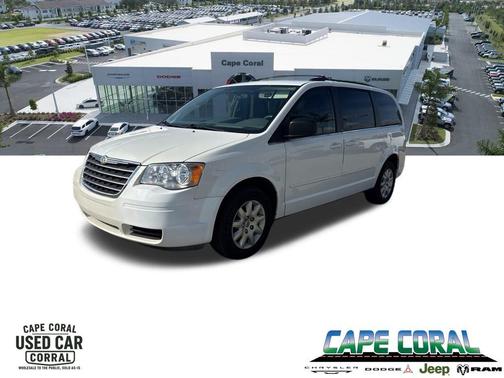 2010 Chrysler Town & Country LX