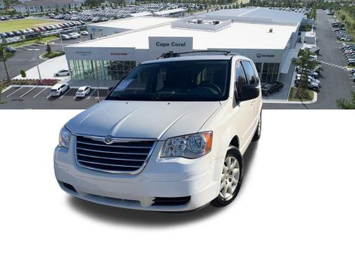 2010 Chrysler Town & Country LX
