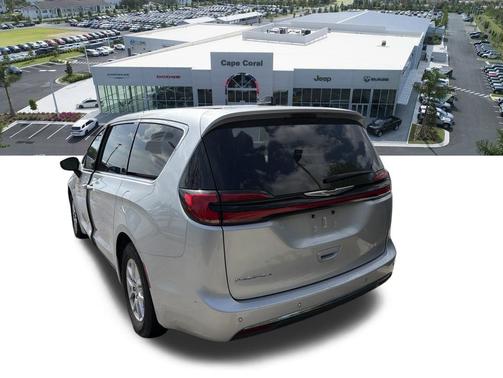 Silver Mist Clearcoat 2023 Chrysler Pacifica Touring L