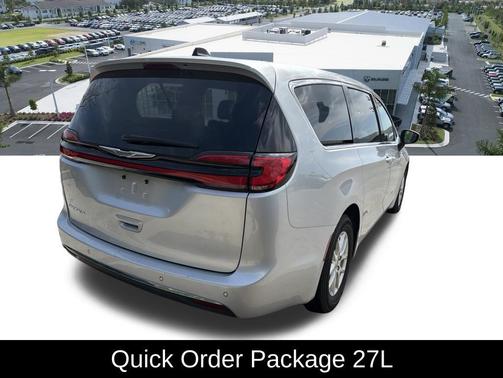 Silver Mist Clearcoat 2023 Chrysler Pacifica Touring L