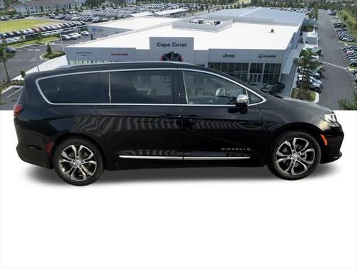 2025 Chrysler Pacifica L