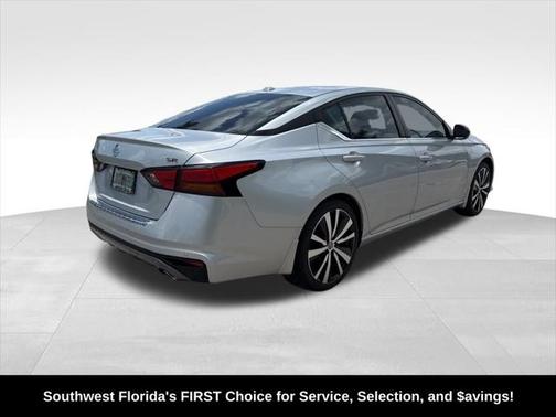 2022 Nissan Altima SR FWD