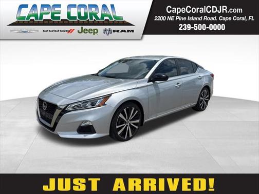 2022 Nissan Altima SR FWD